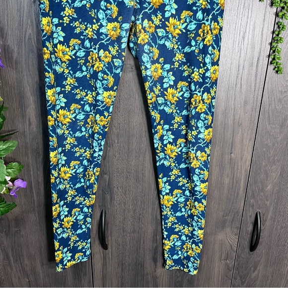 🌸5/$25🌸LulaRoe Floral Printed Blue & Yellow Leggings One Size - Picture 12 of 14